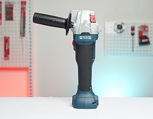100mm Máy mài góc dùng pin 18V Bosch GWS 18V-8 Set (2 Pin 4.0Ah, 1 Sạc)