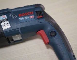 Máy khoan búa 790W Bosch GBH2-24DRE 24mm