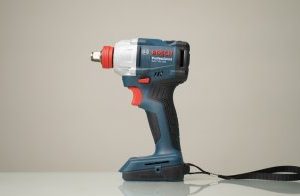Máy vặn vít và bu lông dùng pin 18V Bosch GDX 18V-285 (2 Pin)